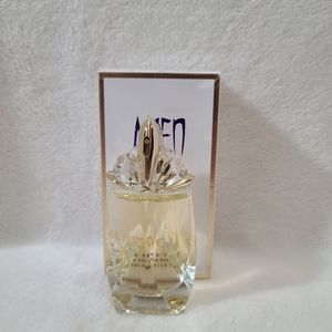 Mugler Alien "Extraordinaire"